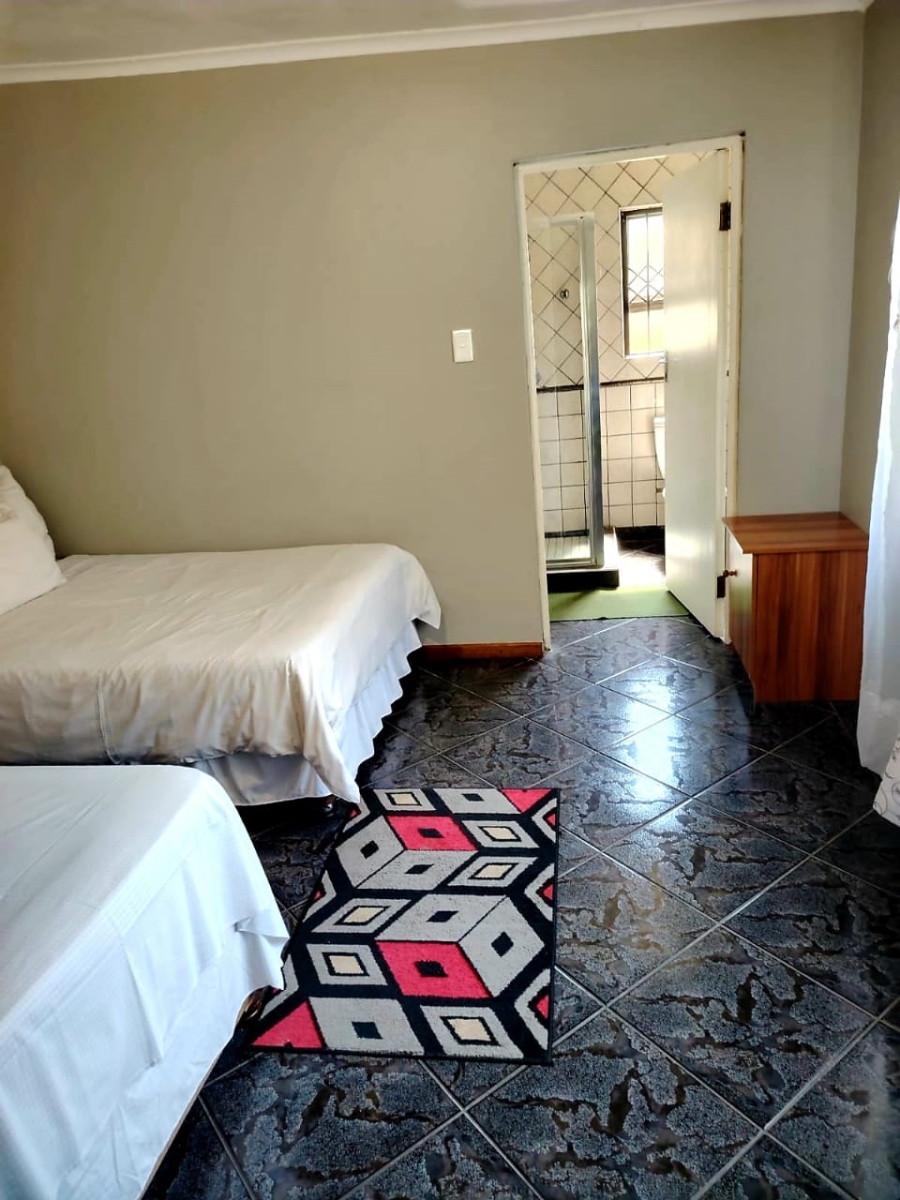 10 Bedroom Property for Sale in Cambridge Eastern Cape